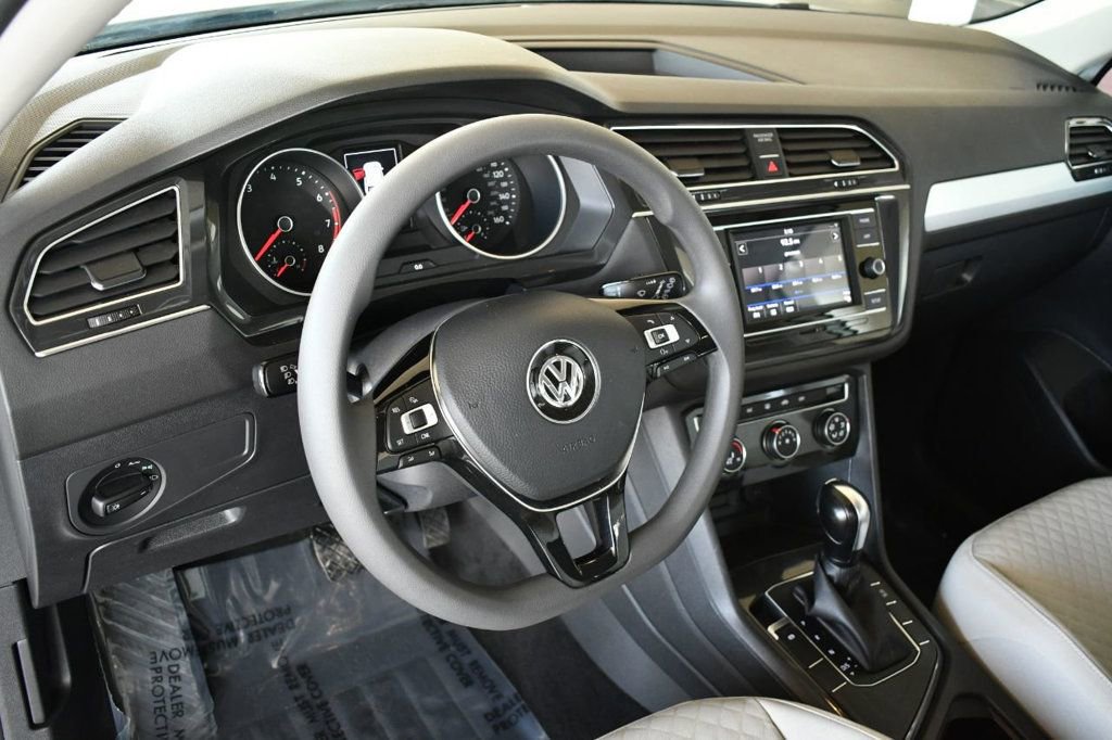Used 2018 Volkswagen Tiguan S image 12