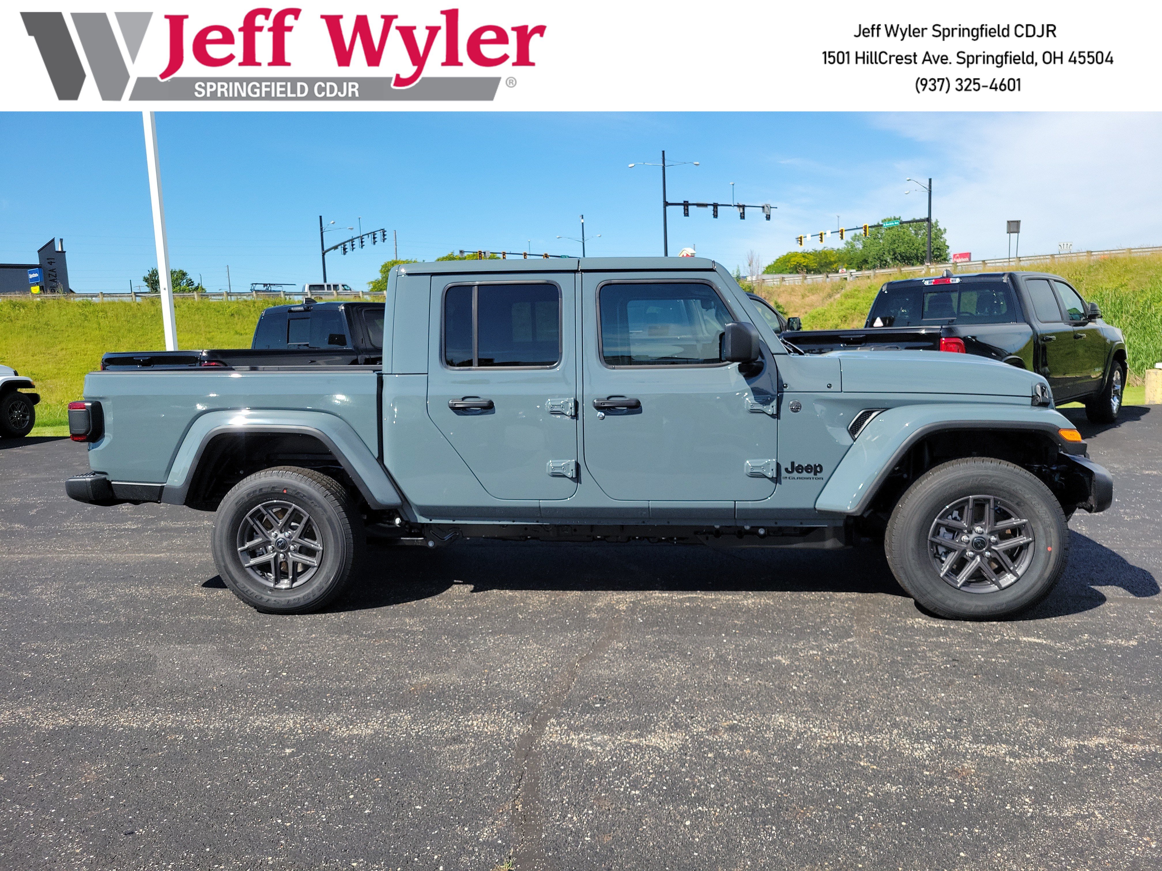 New 2026 Jeep Gladiator Sport AWD/4WD image 3