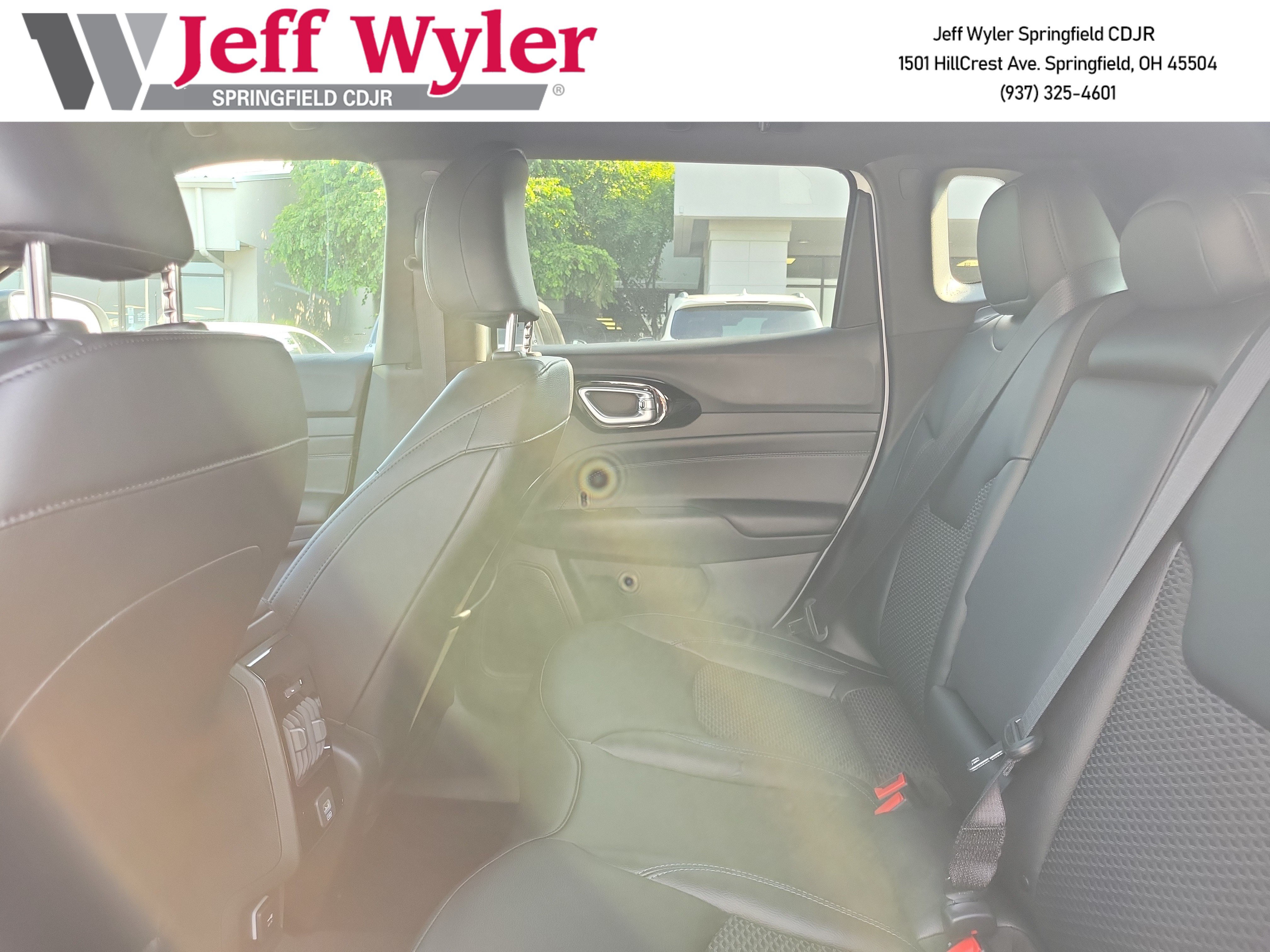 New 2026 Jeep Compass Latitude AWD/4WD image 16