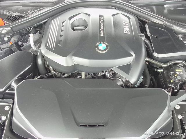 Used 2017 BMW 330i xDrive Sedan AWD/4WD image 9