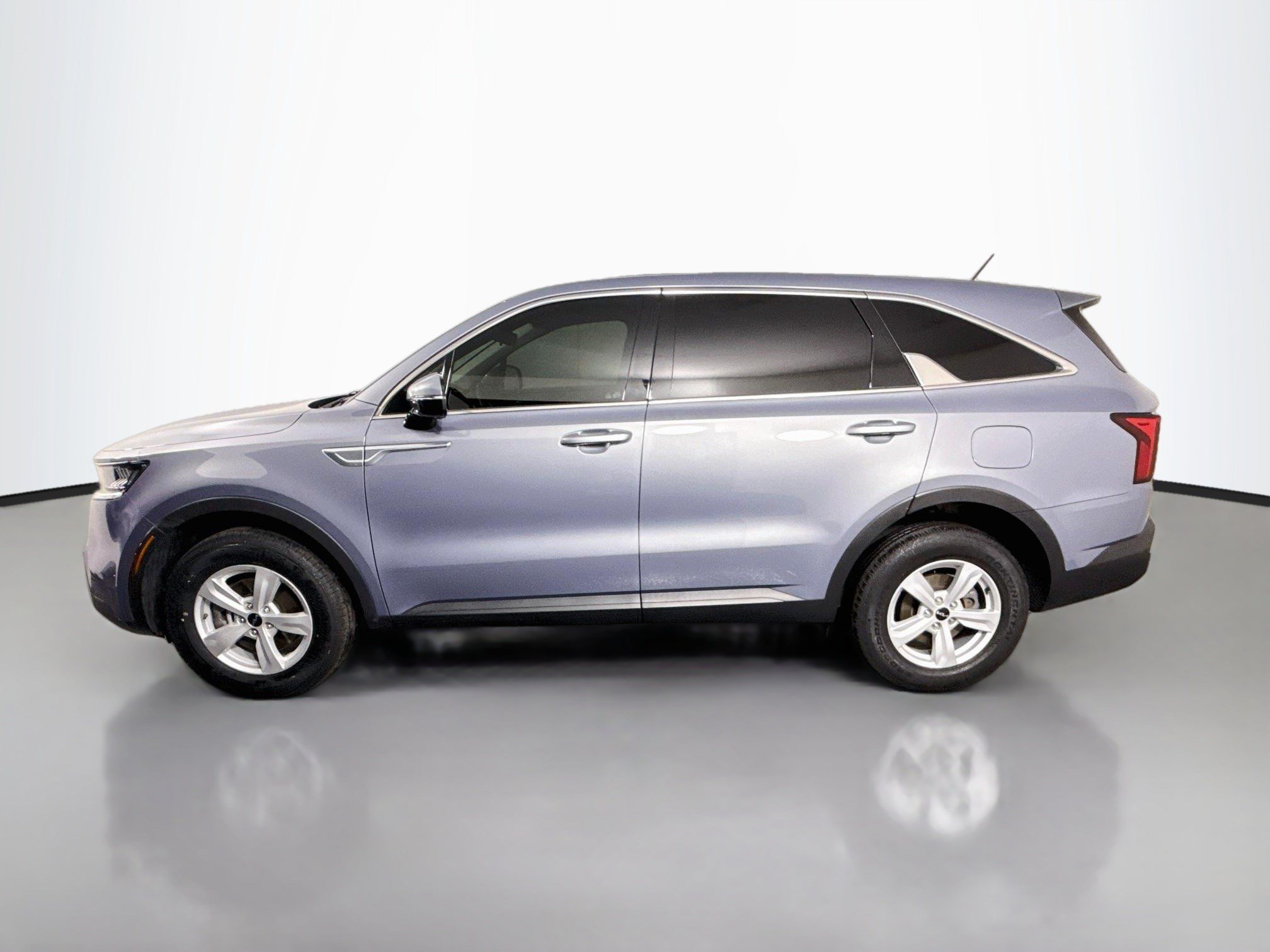 Used 2023 Kia Sorento LX AWD/4WD image 6