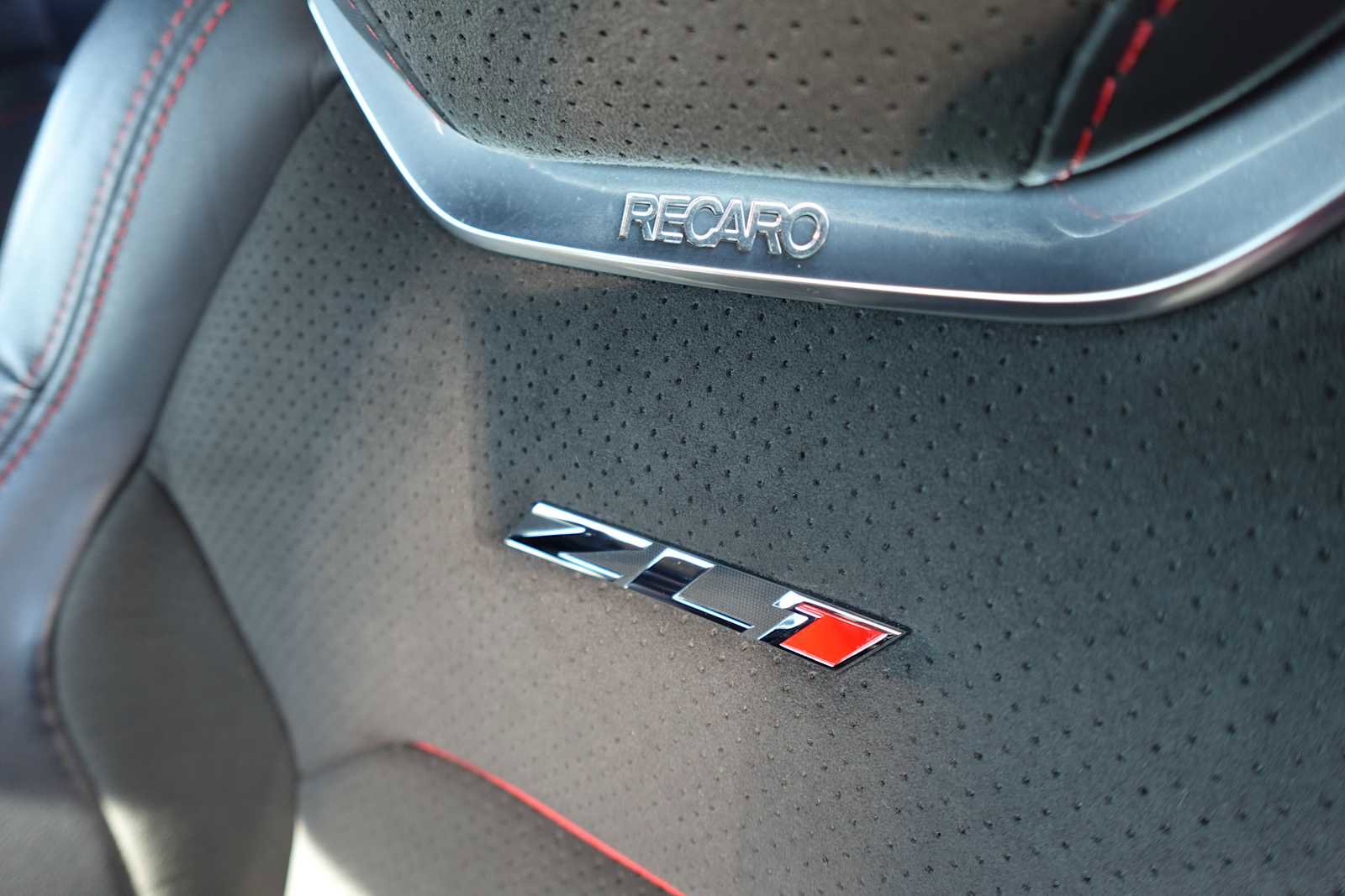 Used 2019 Chevrolet Camaro ZL1 image 14