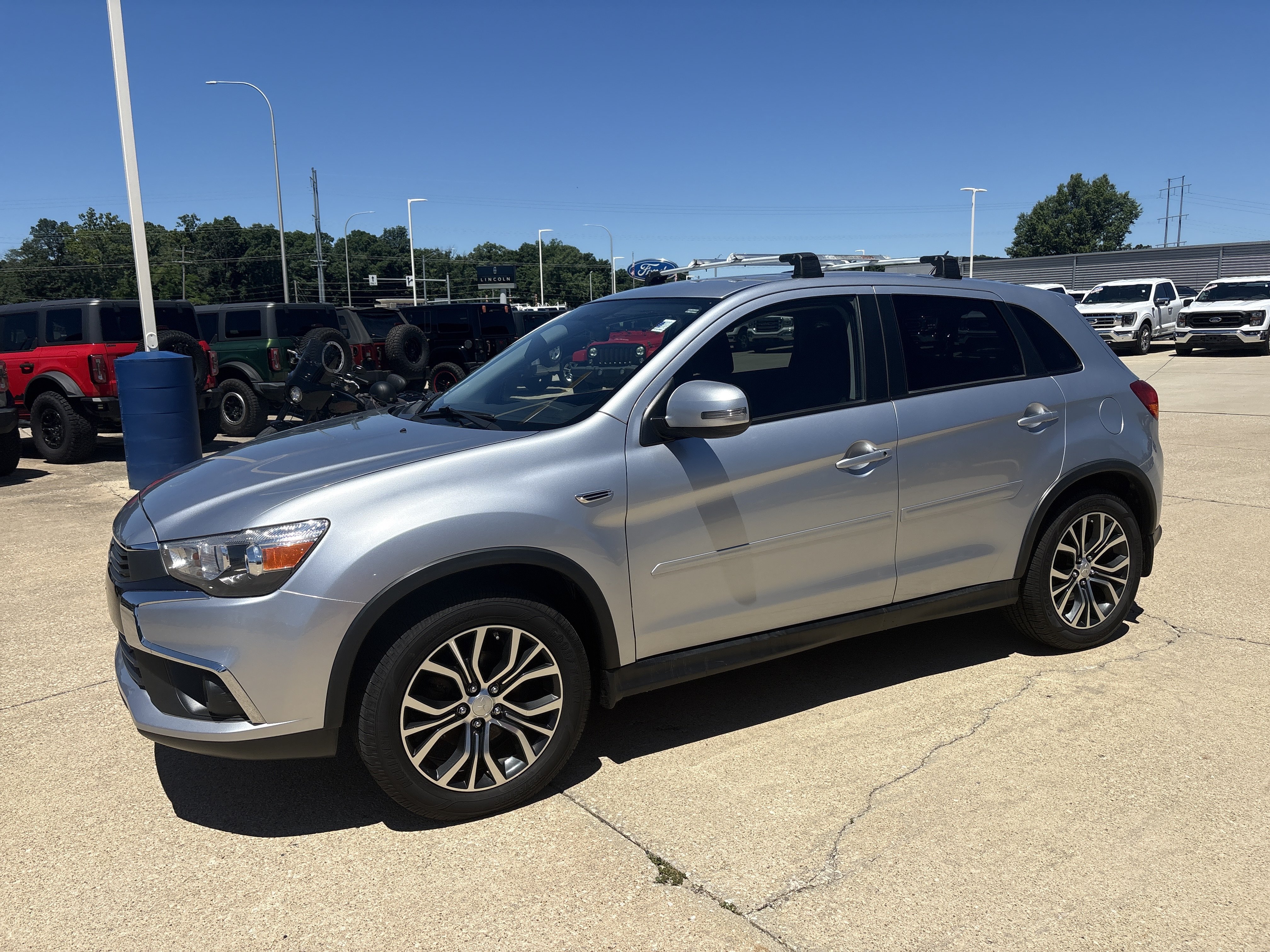 Used 2016 Mitsubishi Outlander Sport SE AWD/4WD image 3