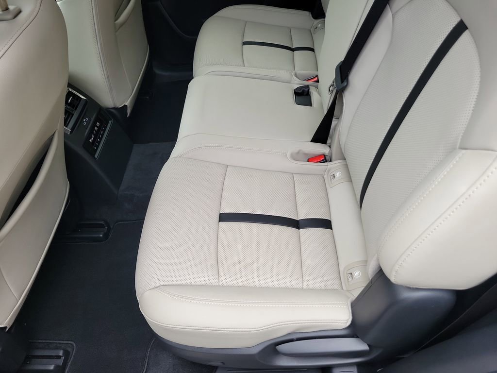 Certified 2025 MAZDA CX-90 3.3 Turbo w/ Preferred Package image 13