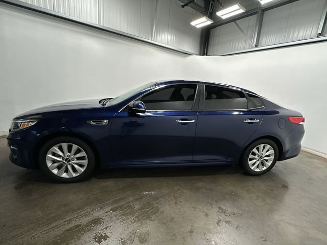 Used 2018 Kia Optima LX w/ 17" Alloy Wheels Package video 2