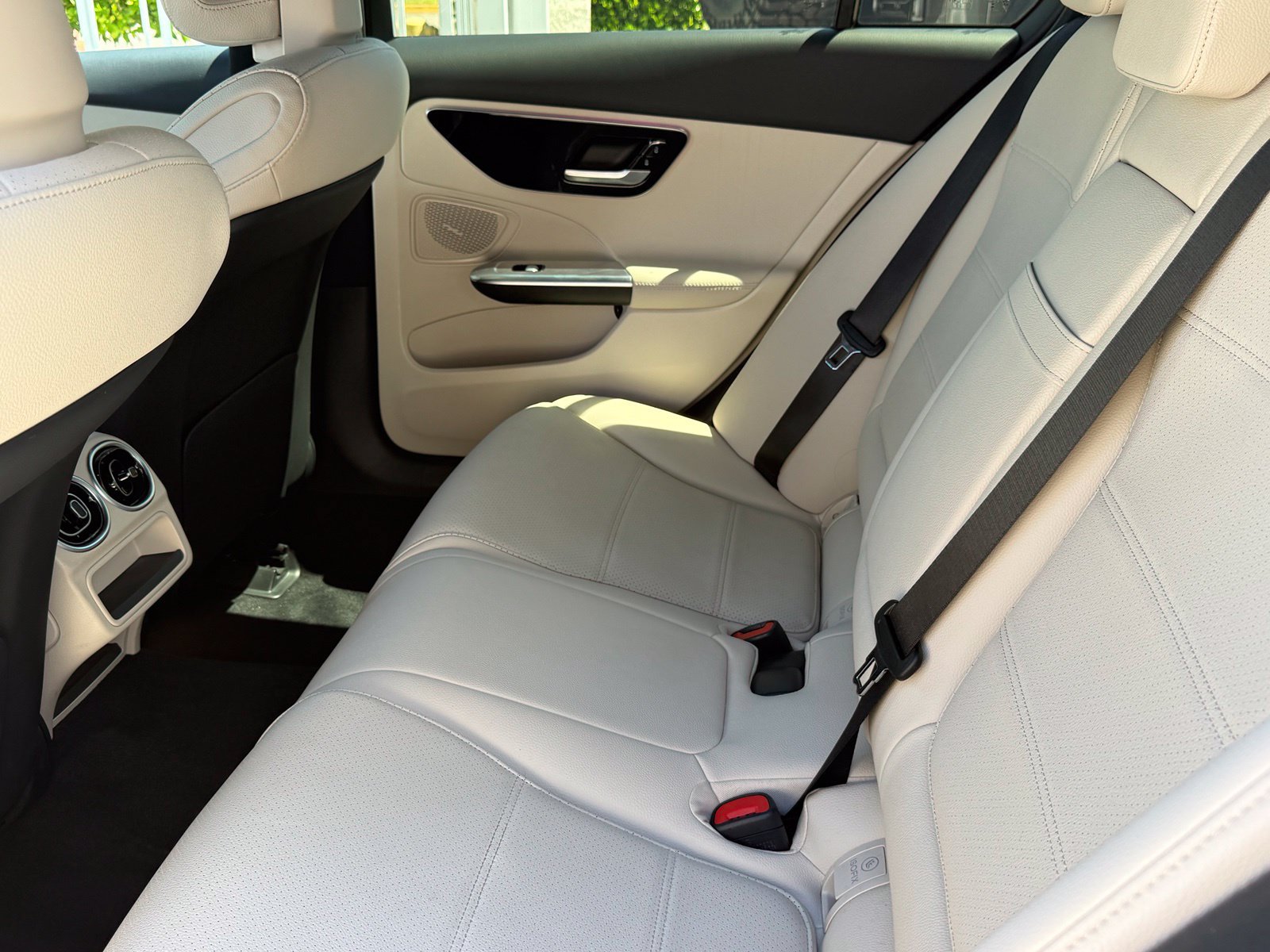 Used 2024 Mercedes-Benz C 300 Sedan image 40