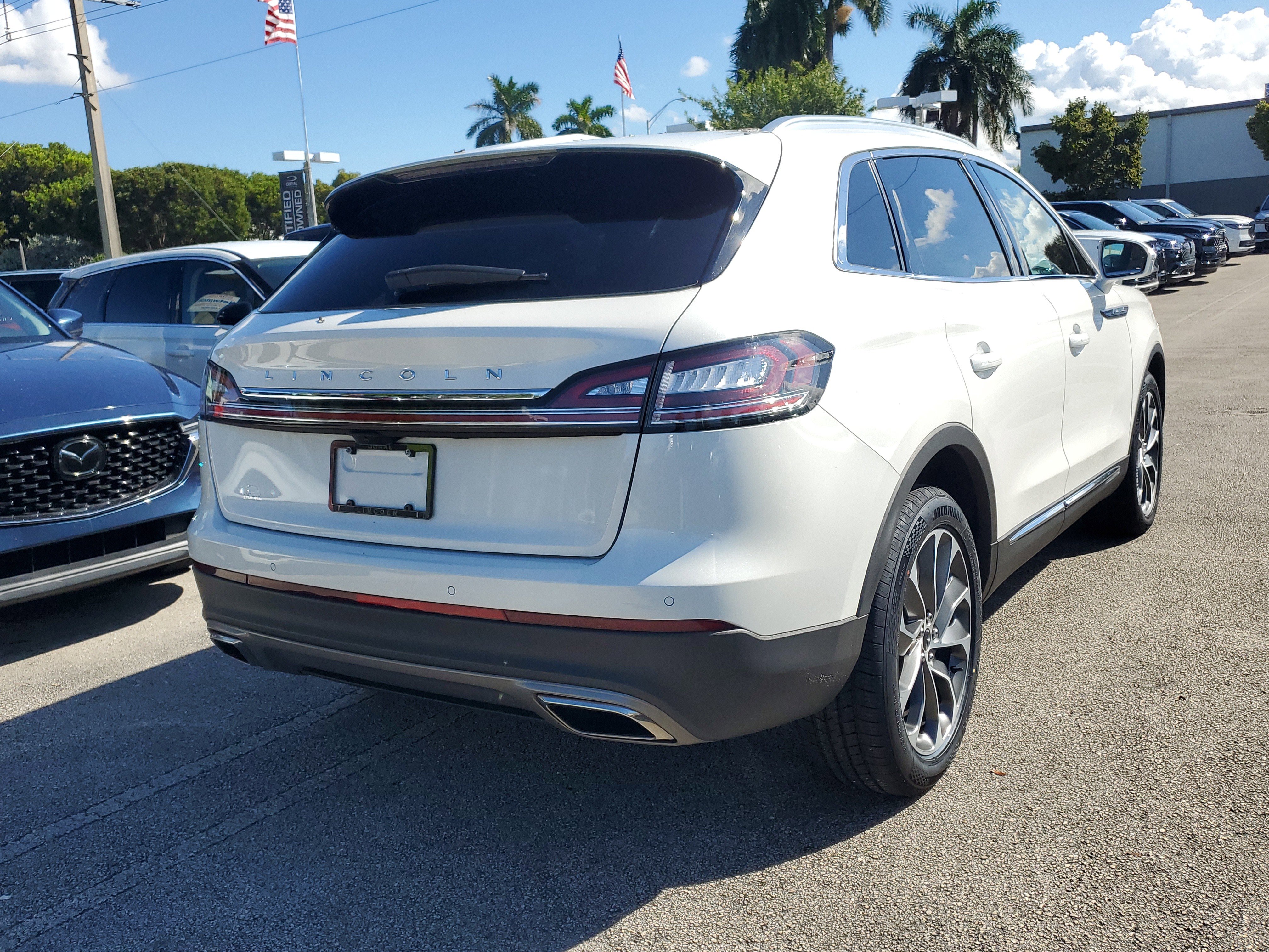 Certified 2023 Lincoln Nautilus Reserve image 6