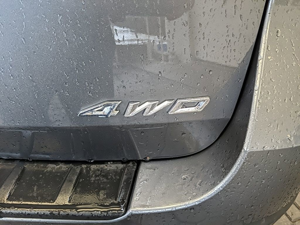 Used 2025 Ford Explorer Active image 8