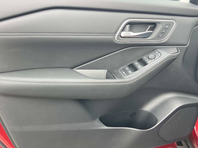 New 2026 Nissan Rogue Platinum AWD/4WD image 24
