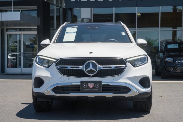 Certified 2025 Mercedes-Benz GLC 300 4MATIC w/ Driver Assistance Package image 2