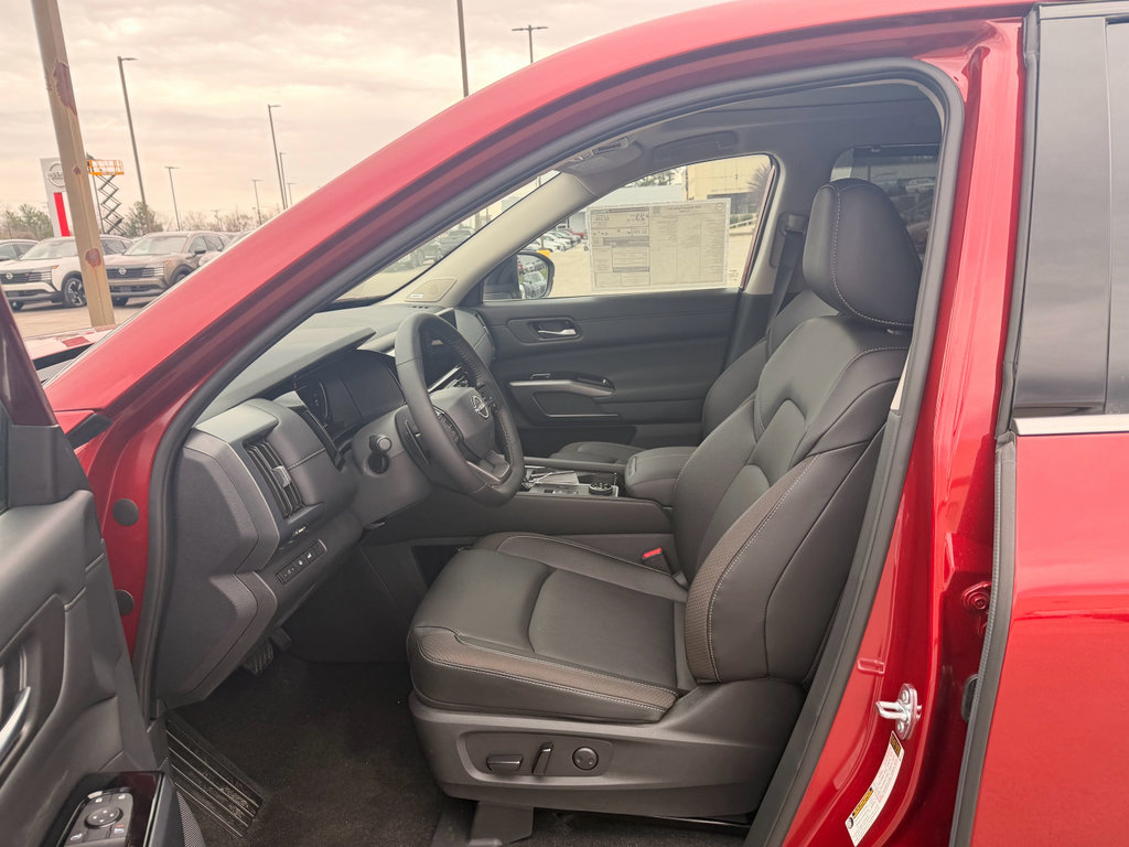 New 2026 Nissan Pathfinder SL w/ SL Premium Package image 6