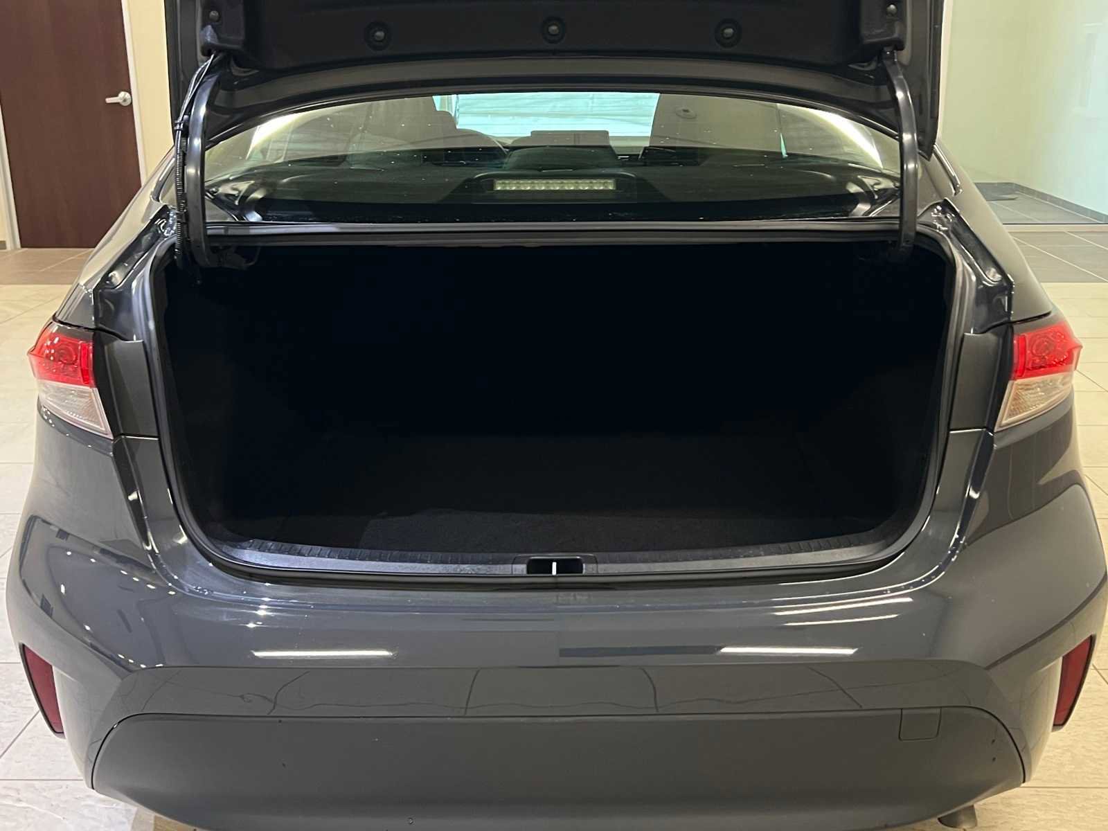 Certified 2024 Toyota Corolla LE image 28