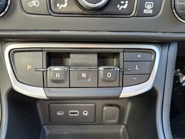 Certified 2024 GMC Terrain SLE w/ Driver Convenience Package FWD image 30