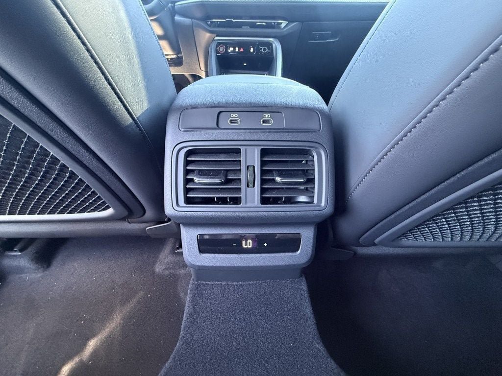 Used 2026 Audi SQ5 Premium Plus AWD/4WD image 24