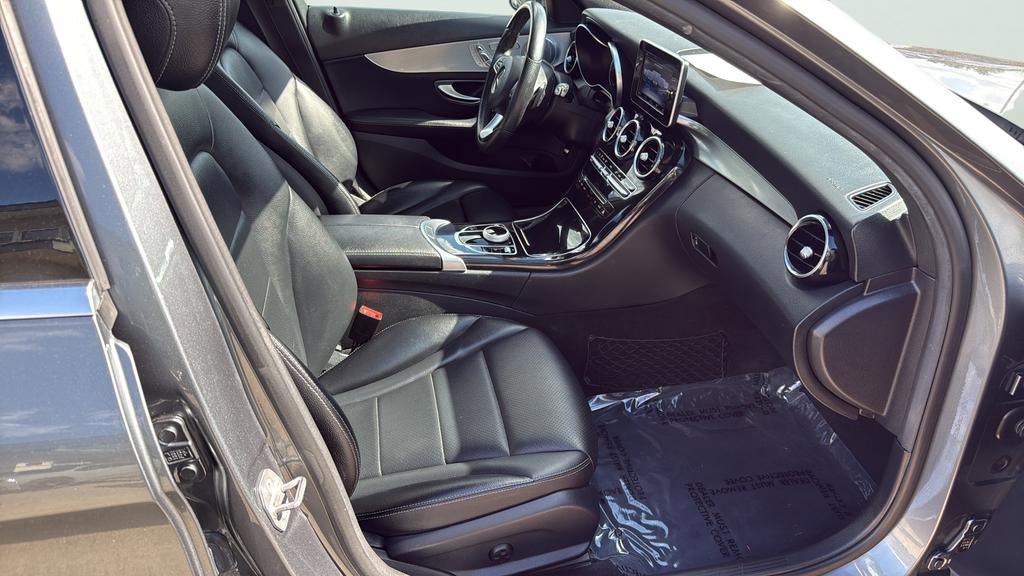 Used 2018 Mercedes-Benz C 300 4MATIC Sedan image 22