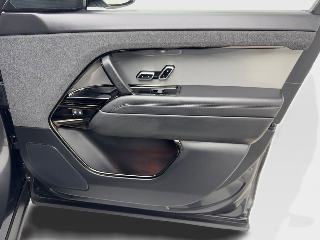 Used 2024 Land Rover Range Rover Sport SE image 45