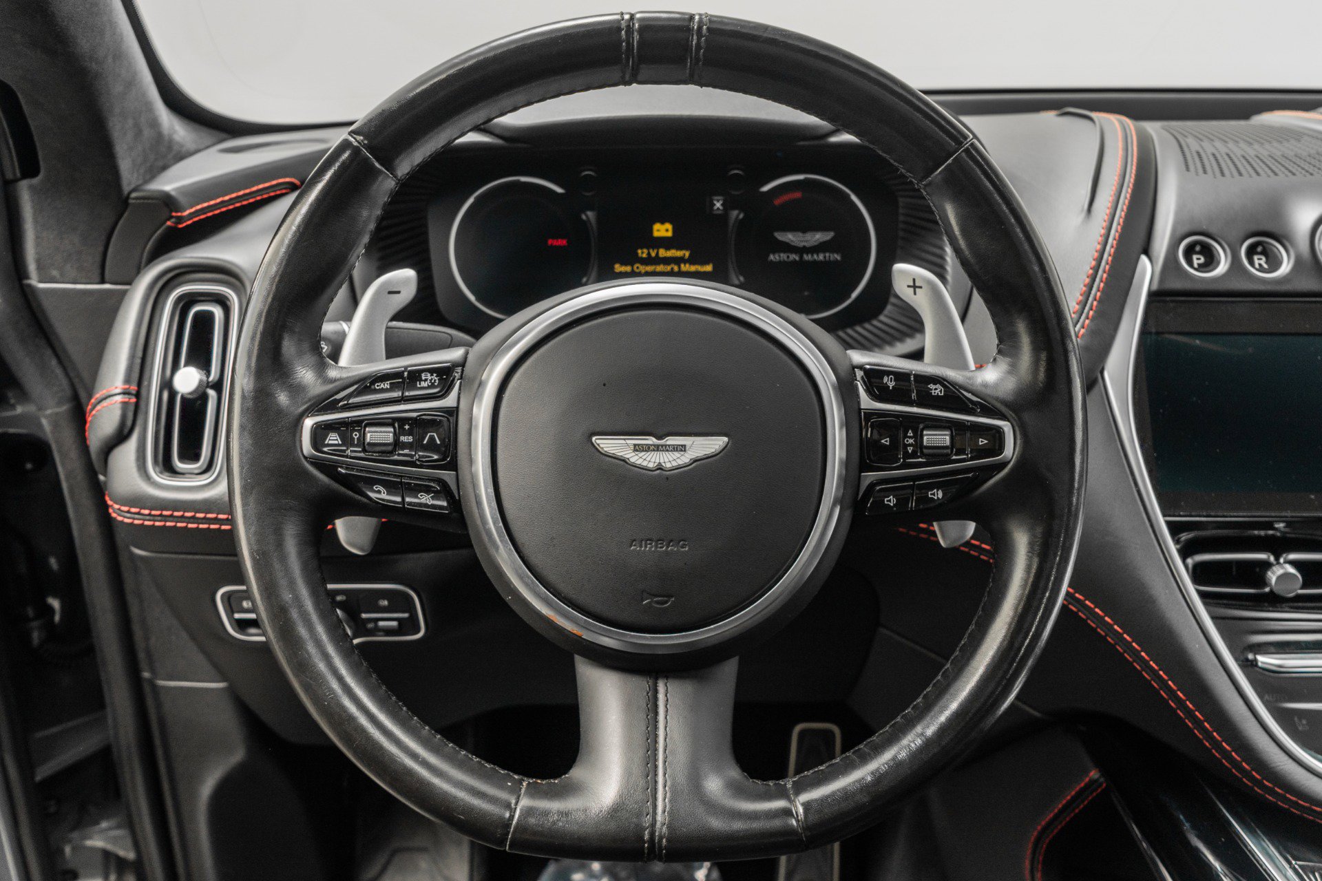 Used 2021 Aston Martin DBX image 15