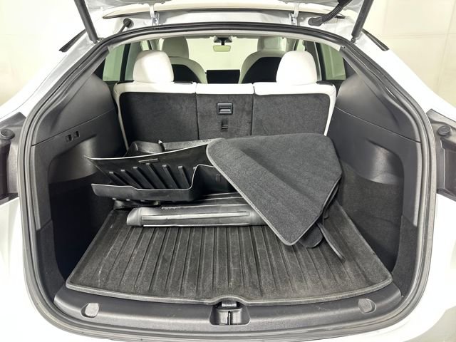 Used 2021 Tesla Model Y 2WD image 25