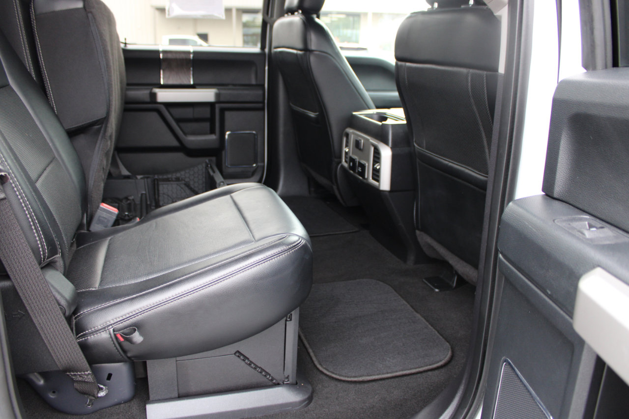 Used 2019 Ford F250 Lariat w/ Chrome Package image 40