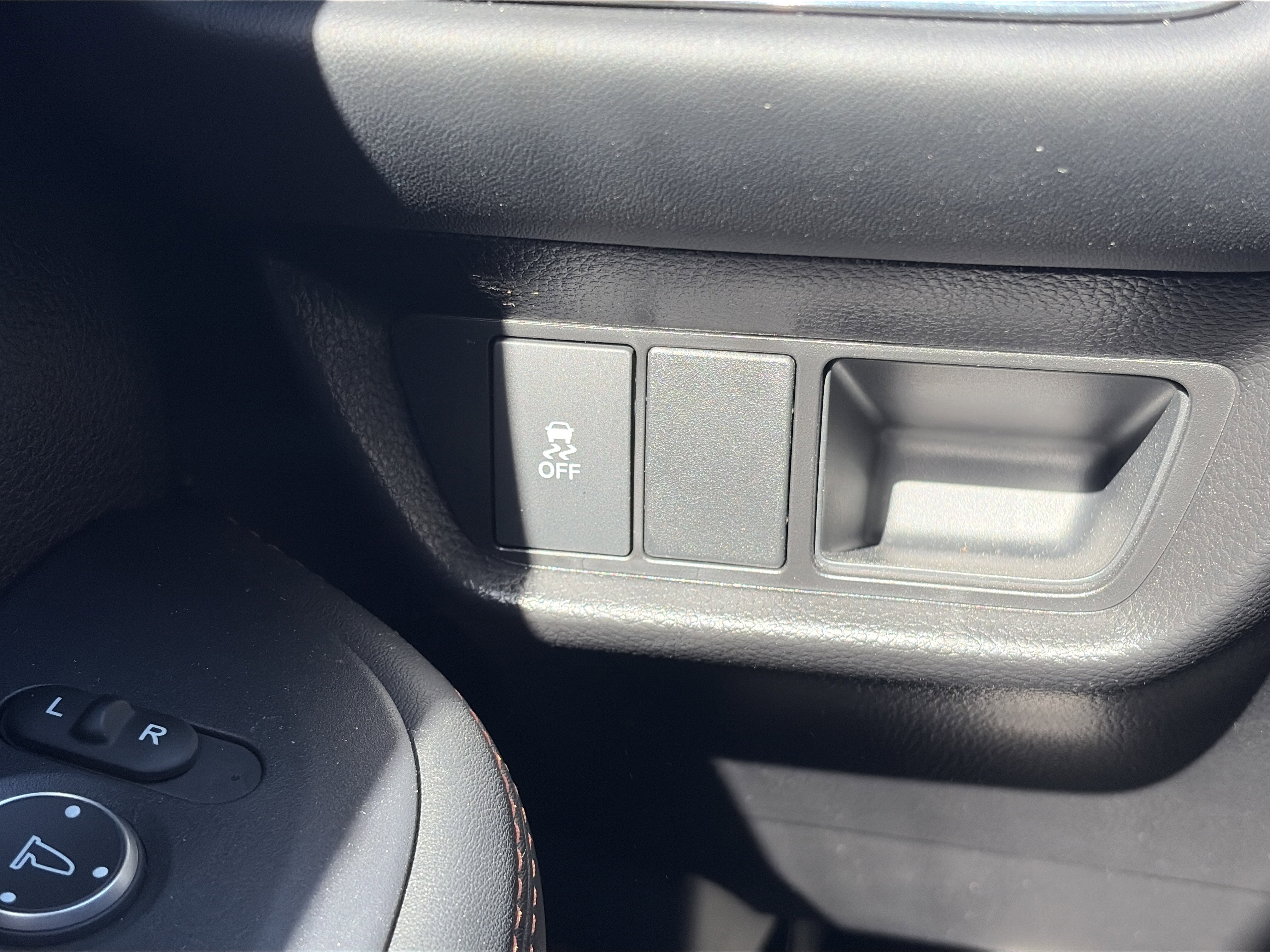 Certified 2026 Honda HR-V Sport image 26