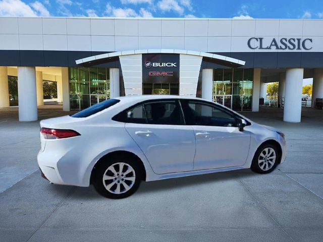 Used 2024 Toyota Corolla LE image 8