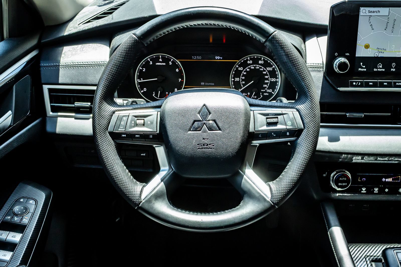 Used 2024 Mitsubishi Outlander SE AWD/4WD image 17