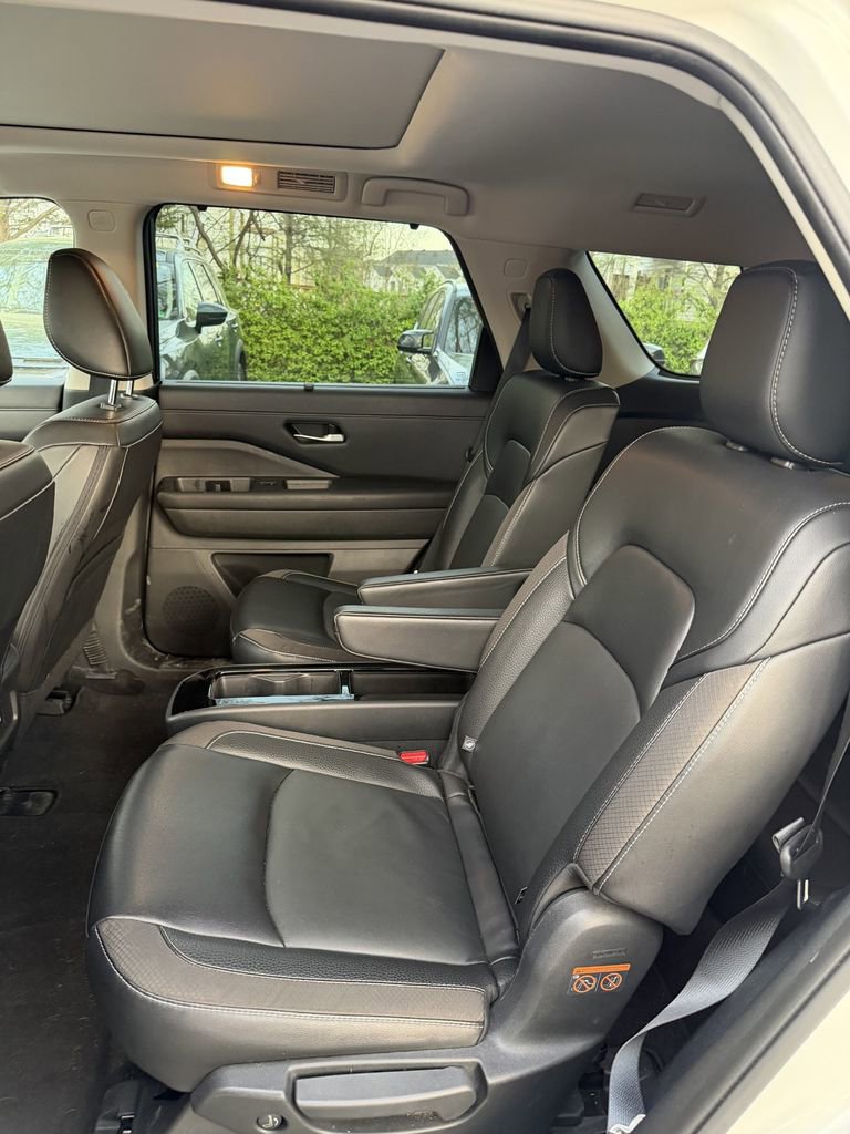 Certified 2023 Nissan Pathfinder SL w/ SL Premium Package AWD/4WD image 8