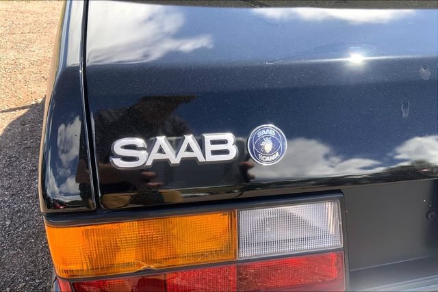 Used 1988 Saab 900 Turbo FWD image 8
