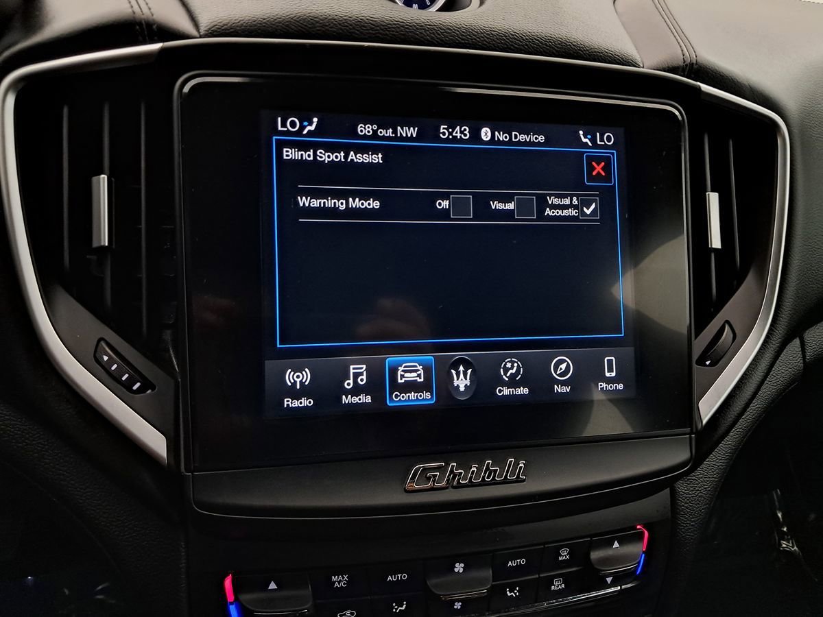 Used 2019 Maserati Ghibli S Q4 AWD/4WD image 18