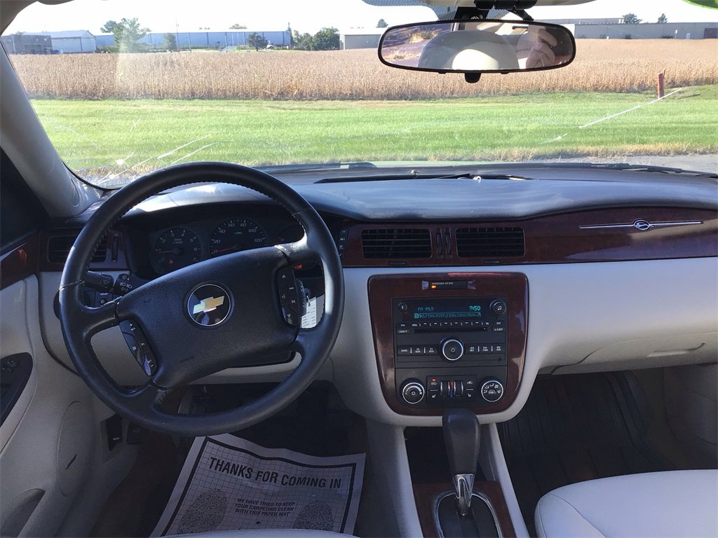 Used 2006 Chevrolet Impala LTZ image 22