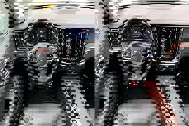 Used 2025 Volvo V60 B5 Cross Country Plus image 4