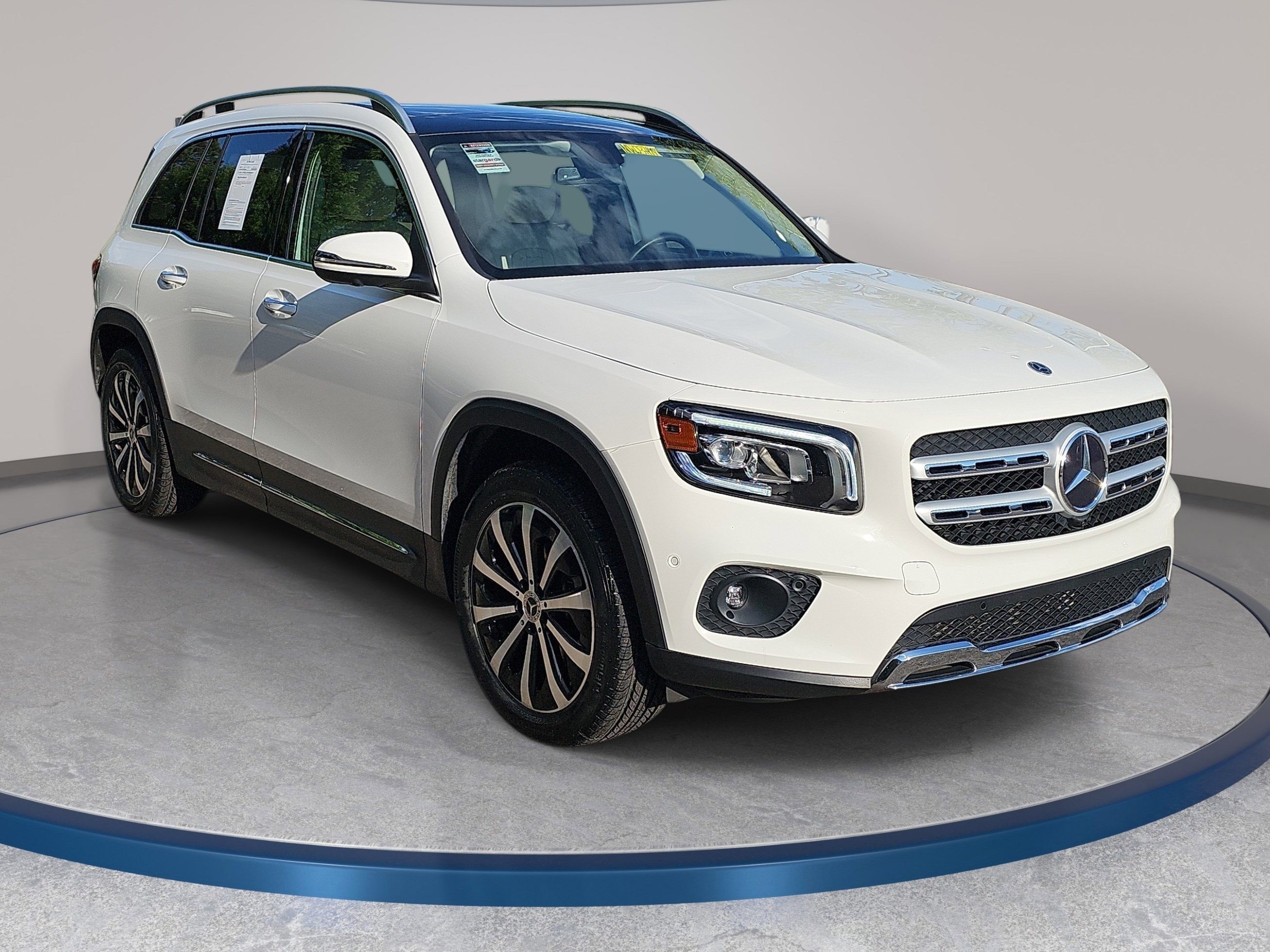 Used 2022 Mercedes-Benz GLB 250 image 4