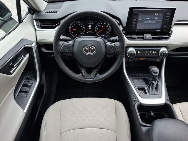 Used 2022 Toyota RAV4 XLE w/ Convenience Package AWD/4WD image 11
