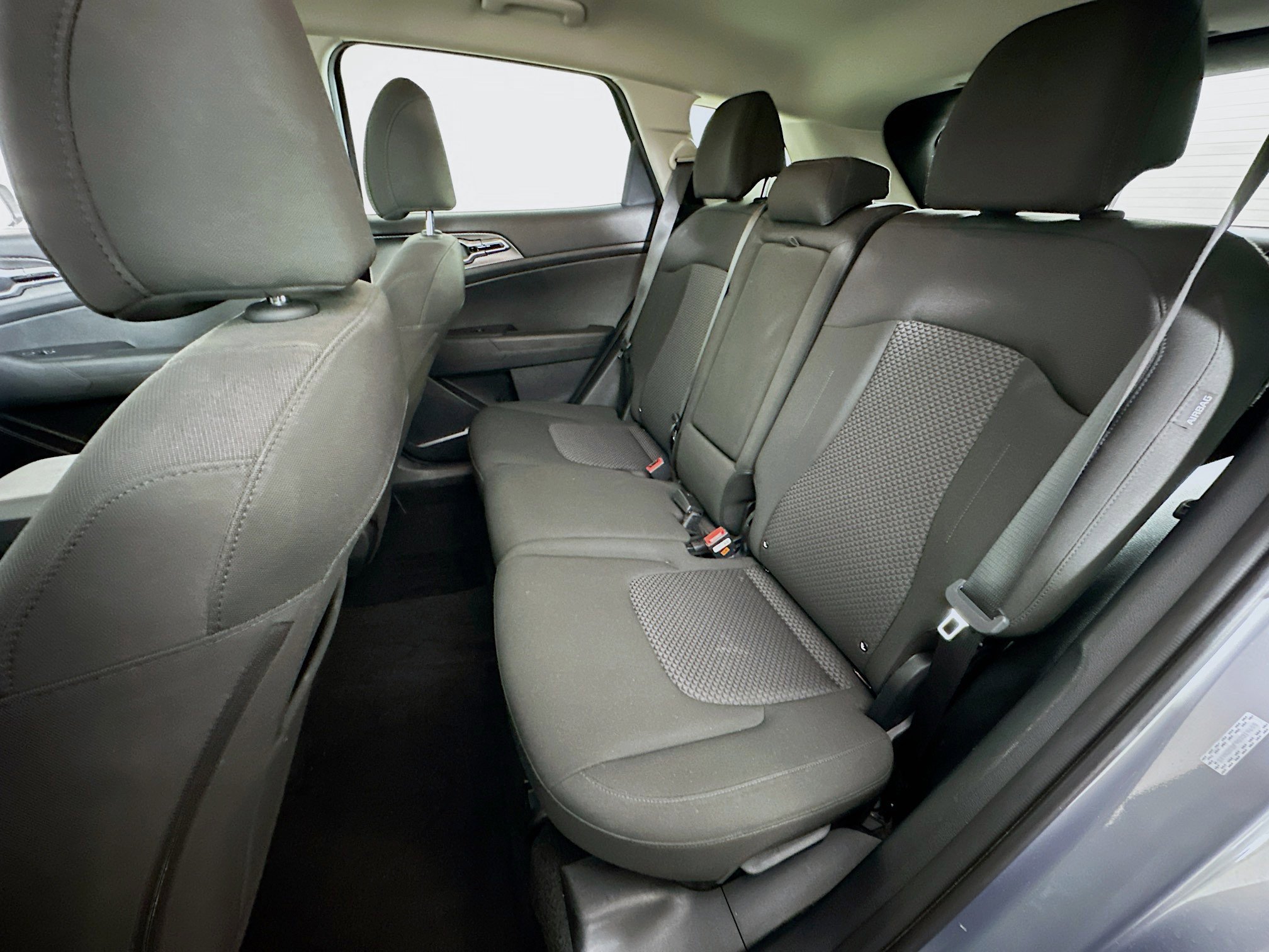 Used 2025 Kia Sportage LX image 25