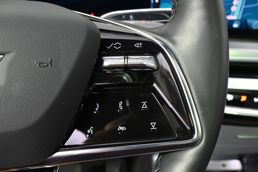 New 2025 Cadillac Lyriq Luxury AWD/4WD image 33