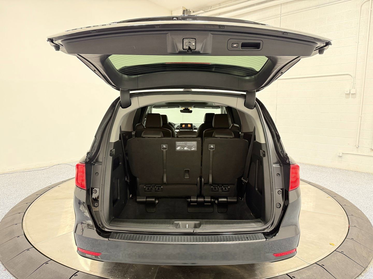 Used 2023 Honda Odyssey EX-L image 46