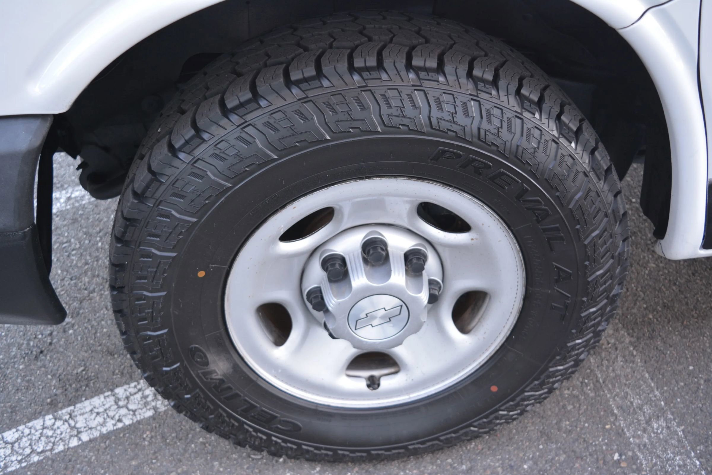 Used 2017 Chevrolet Express 3500 LS image 9