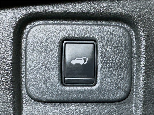 Used 2021 Nissan Murano Platinum w/ Cargo Package image 12