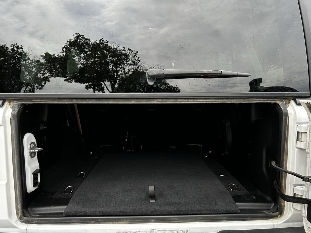 Used 2018 Jeep Wrangler Unlimited Sahara w/ LED Lighting Group image 33