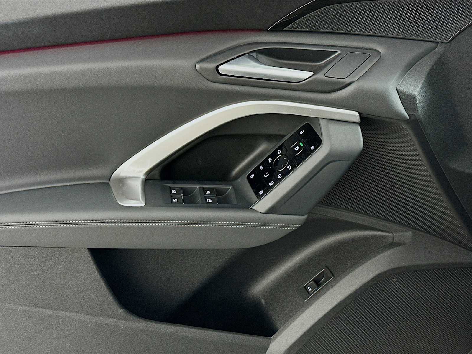 New 2025 Audi Q5 Premium image 16