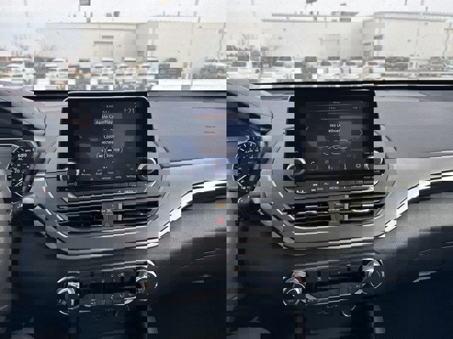 Used 2025 Nissan Altima 2.5 SR image 11