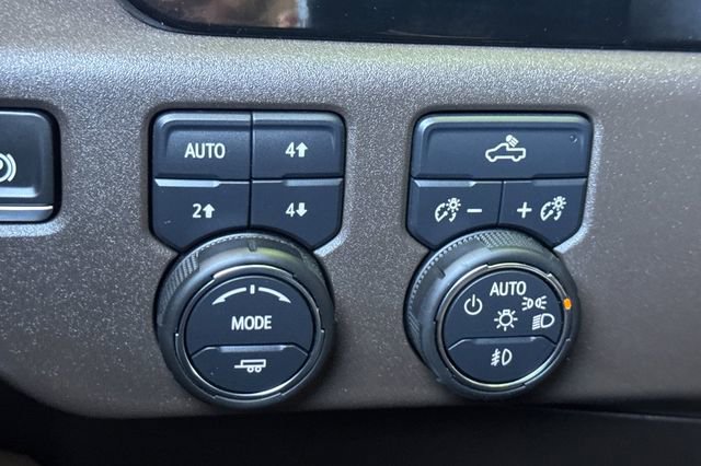 Used 2024 Chevrolet Silverado 1500 LT Trail Boss w/ Convenience Package II AWD/4WD image 41