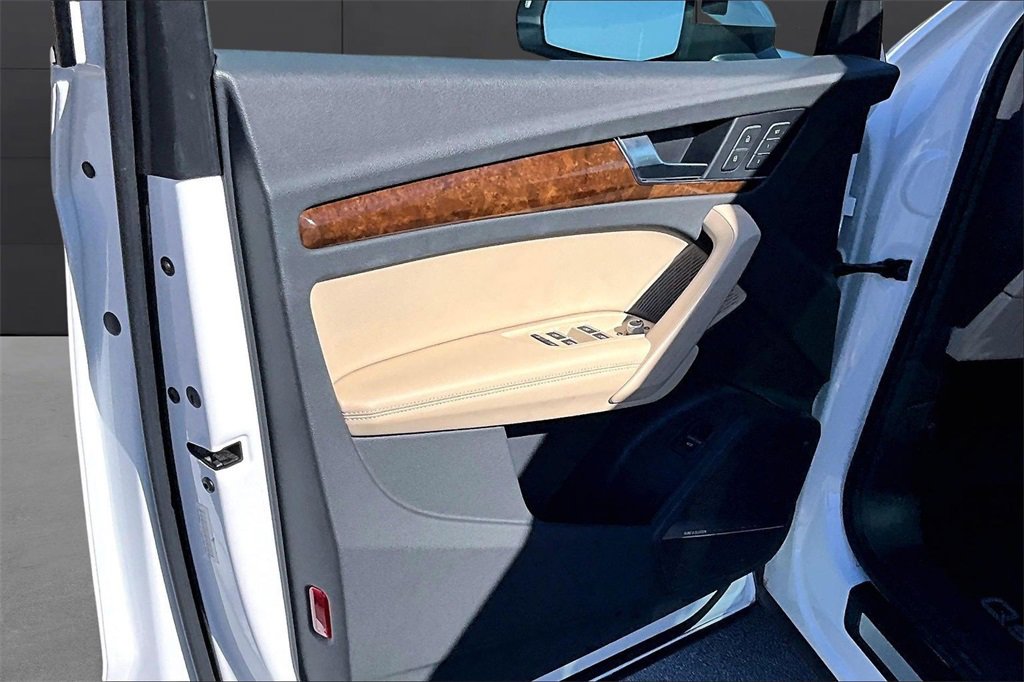 Used 2020 Audi Q5 2.0T Premium Plus image 20