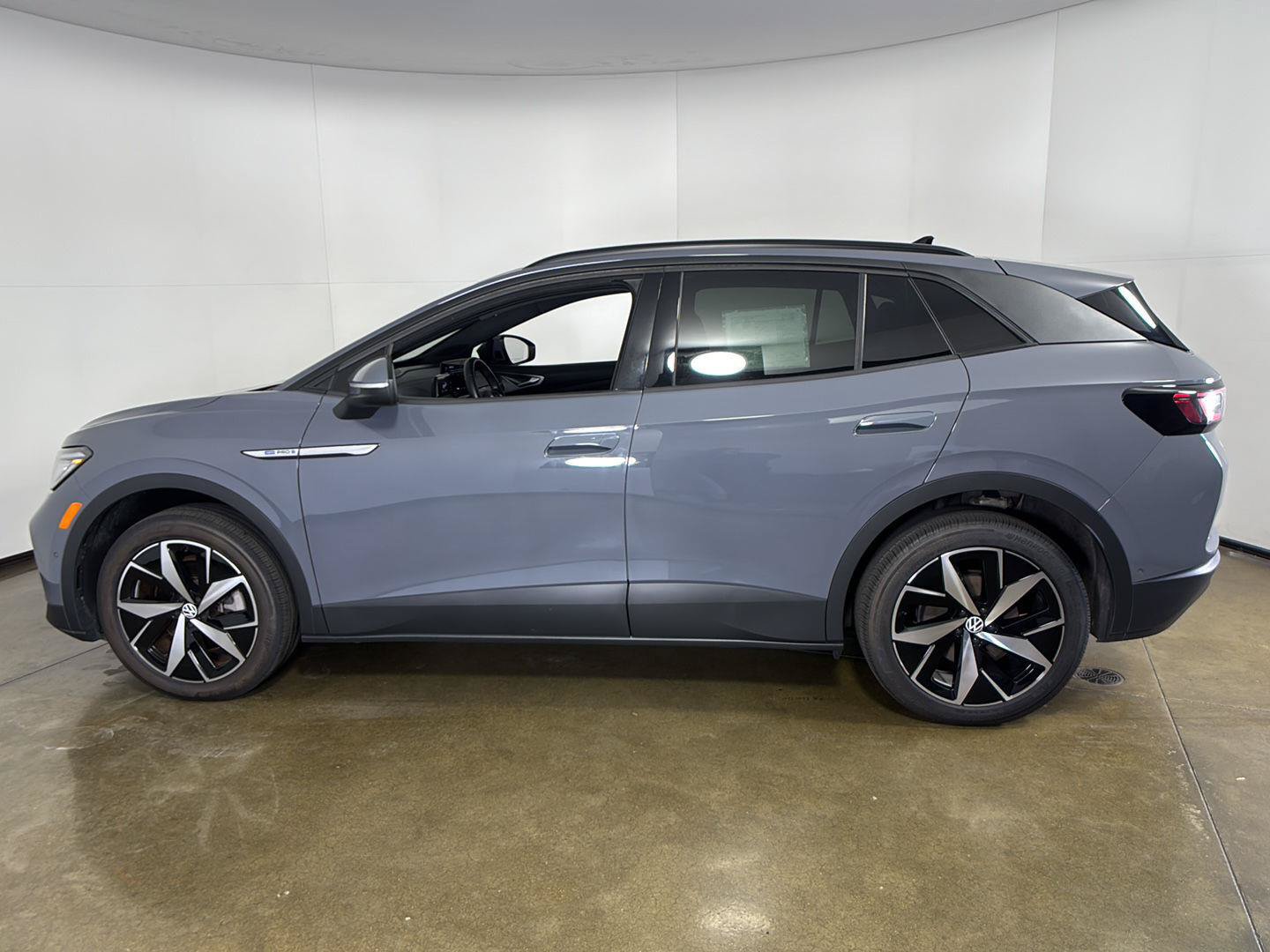 Used 2023 Volkswagen ID.4 Pro S AWD/4WD image 12