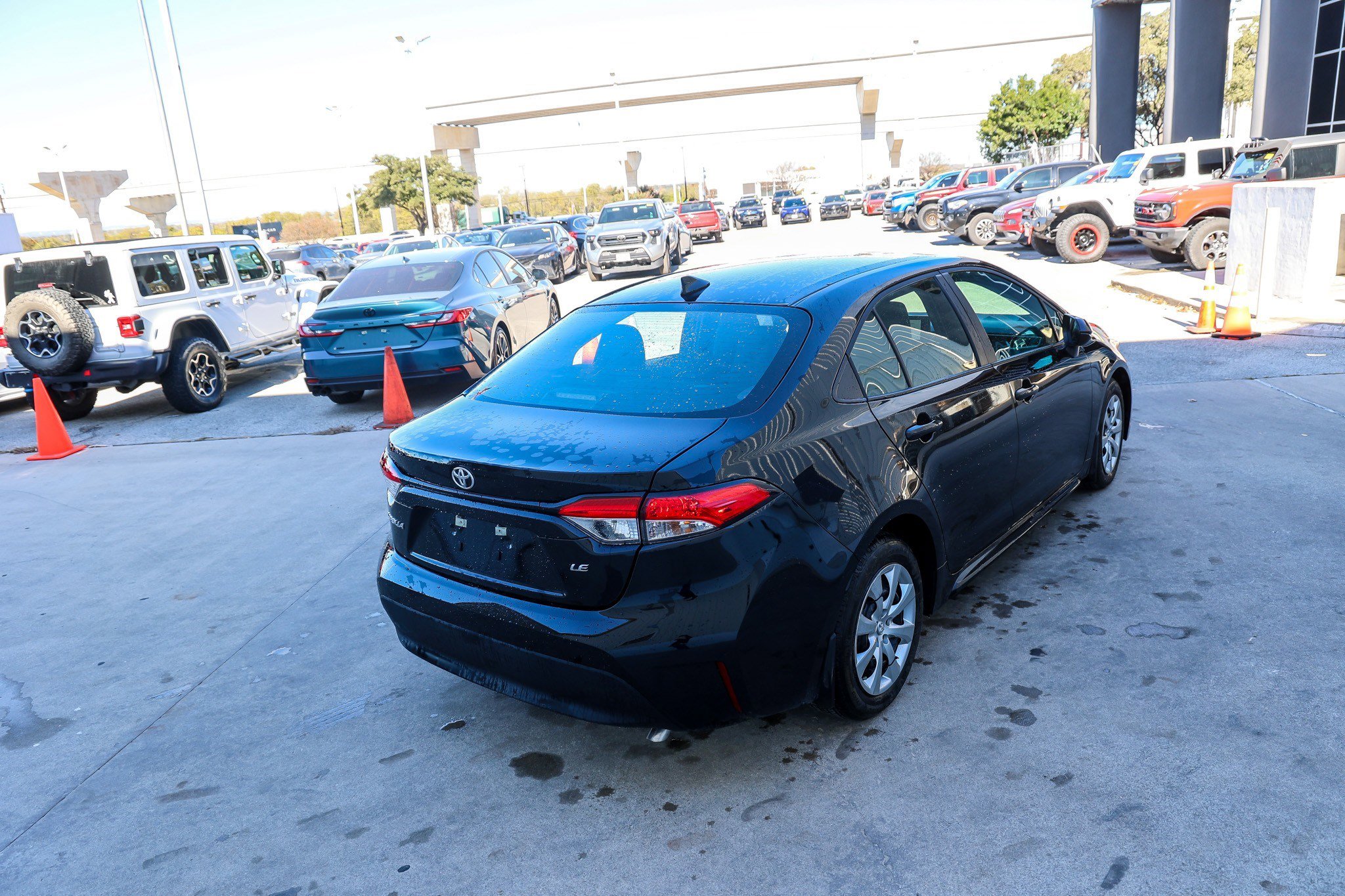 Used 2026 Toyota Corolla LE image 7