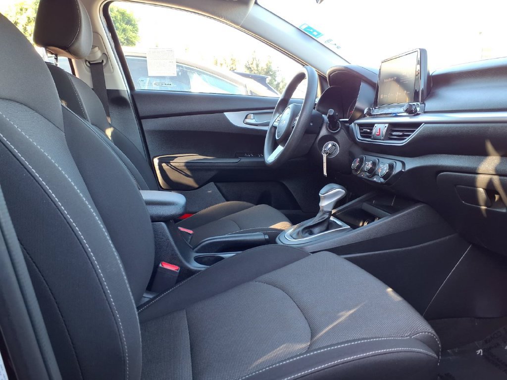 Certified 2023 Kia Forte LXS FWD image 7