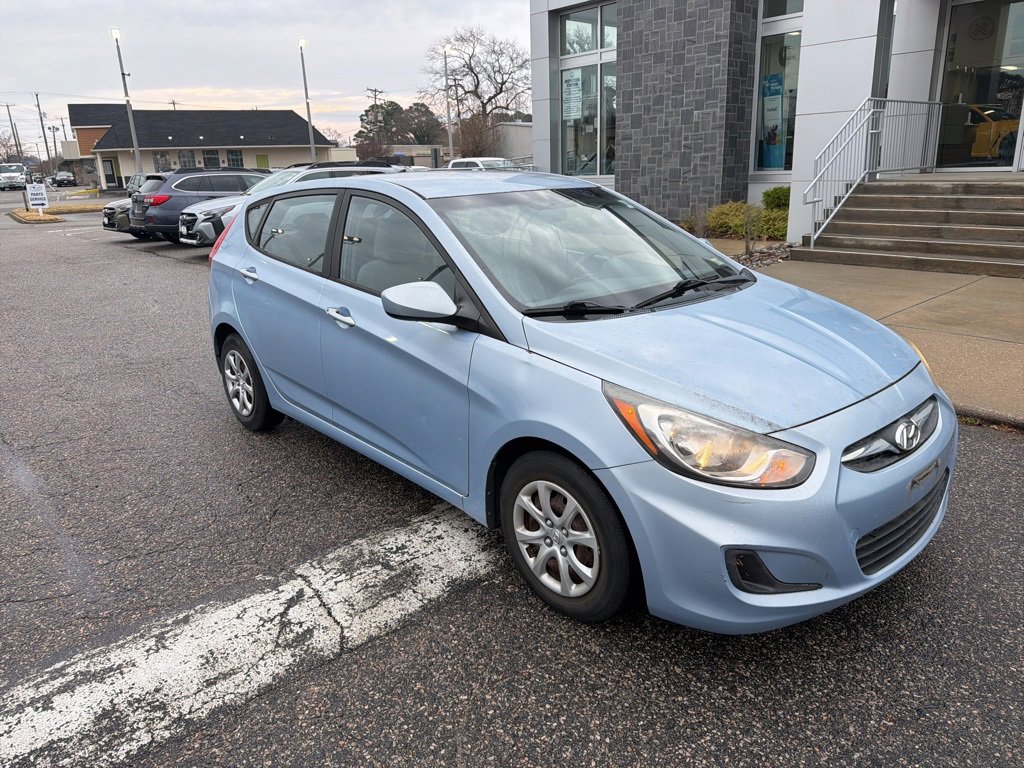 Used 2014 Hyundai Accent GS image 3