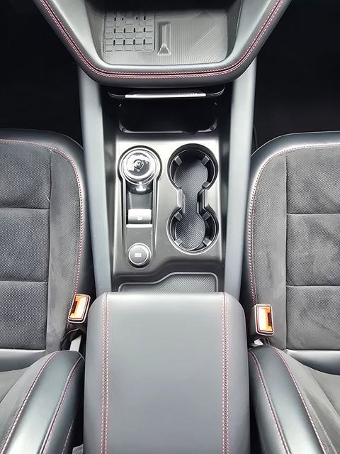 Used 2025 Ford Explorer ST RWD image 44