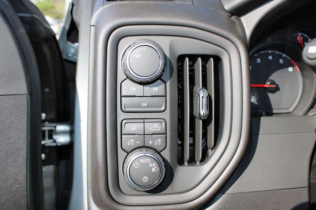 New 2026 Chevrolet Silverado 2500 Custom w/ Custom Value Package image 13