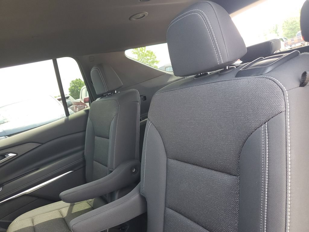 Used 2025 Chevrolet Traverse LT w/ Driver Confidence Package AWD/4WD image 31
